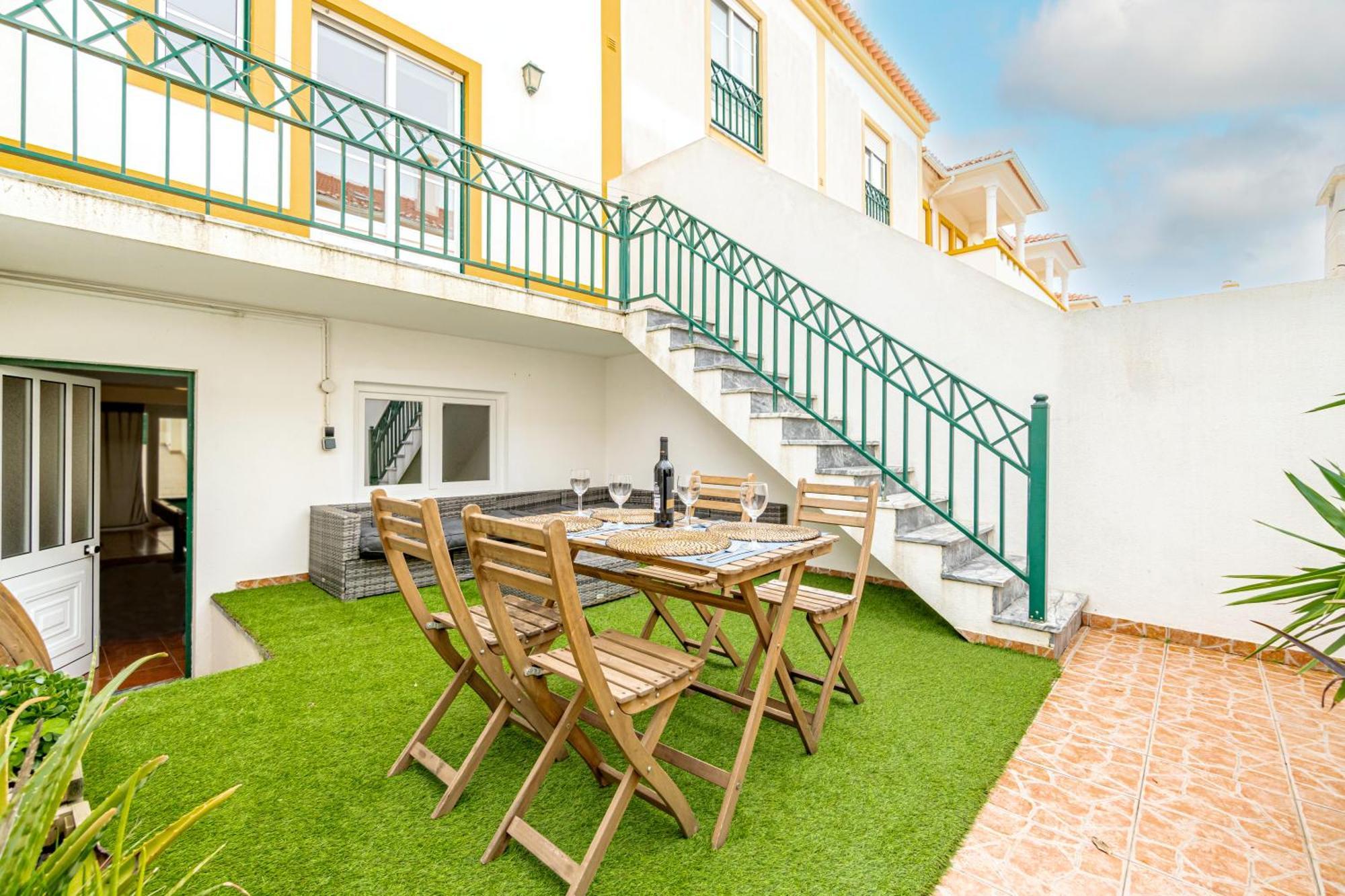 Вілла Baleal Happiness Surf House Феррел Екстер'єр фото