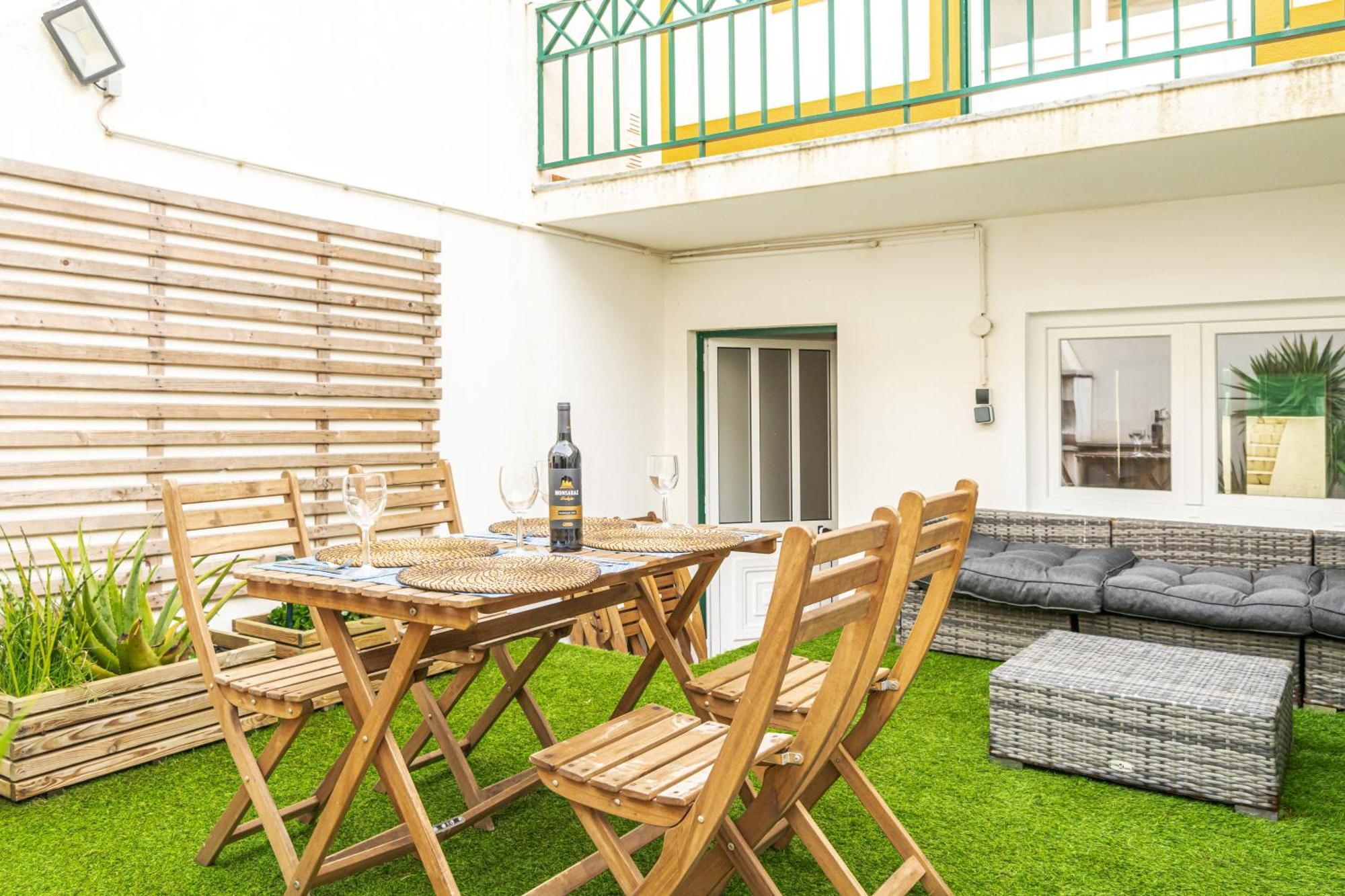 Вілла Baleal Happiness Surf House Феррел Екстер'єр фото