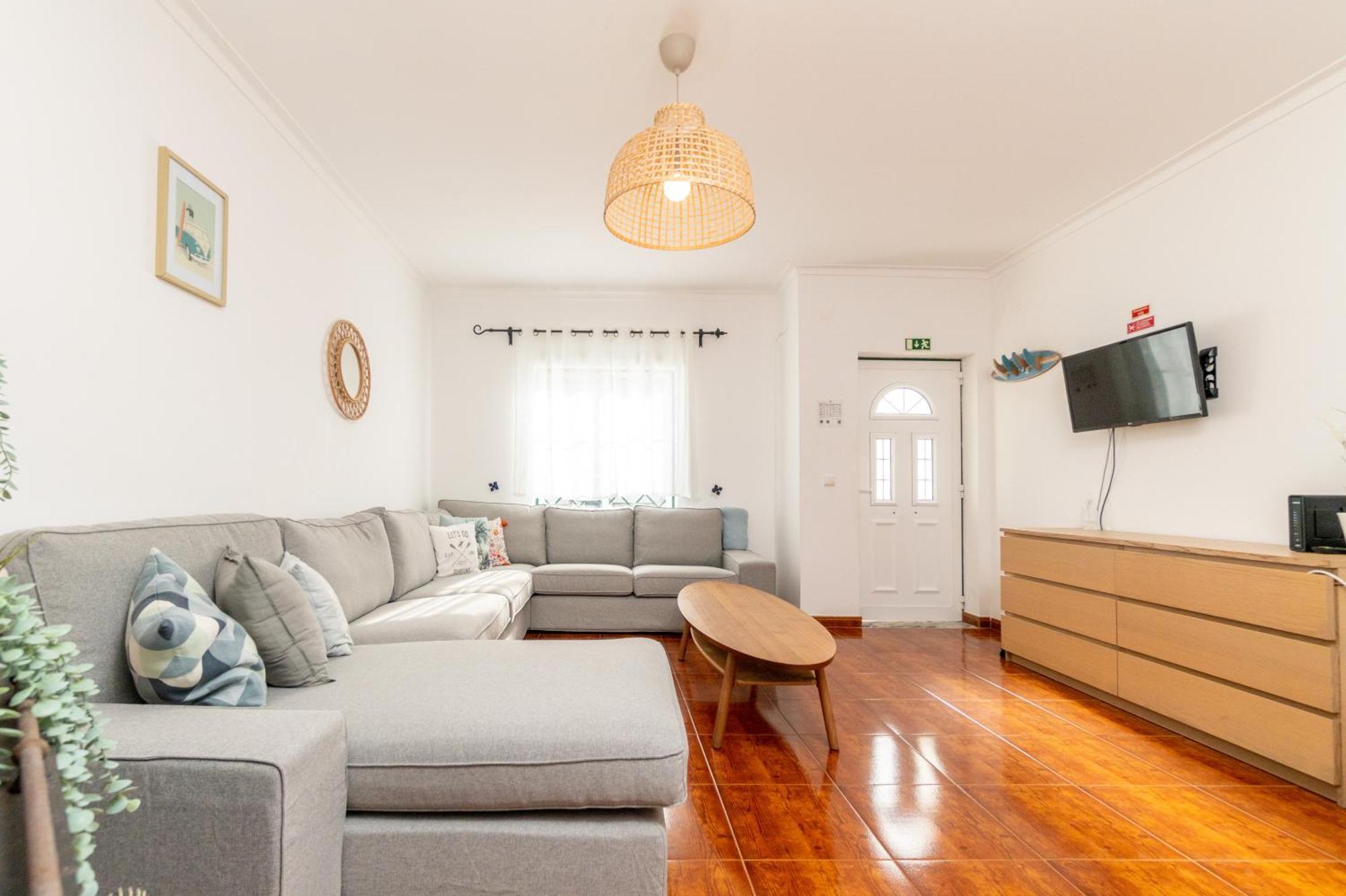 Вілла Baleal Happiness Surf House Феррел Екстер'єр фото