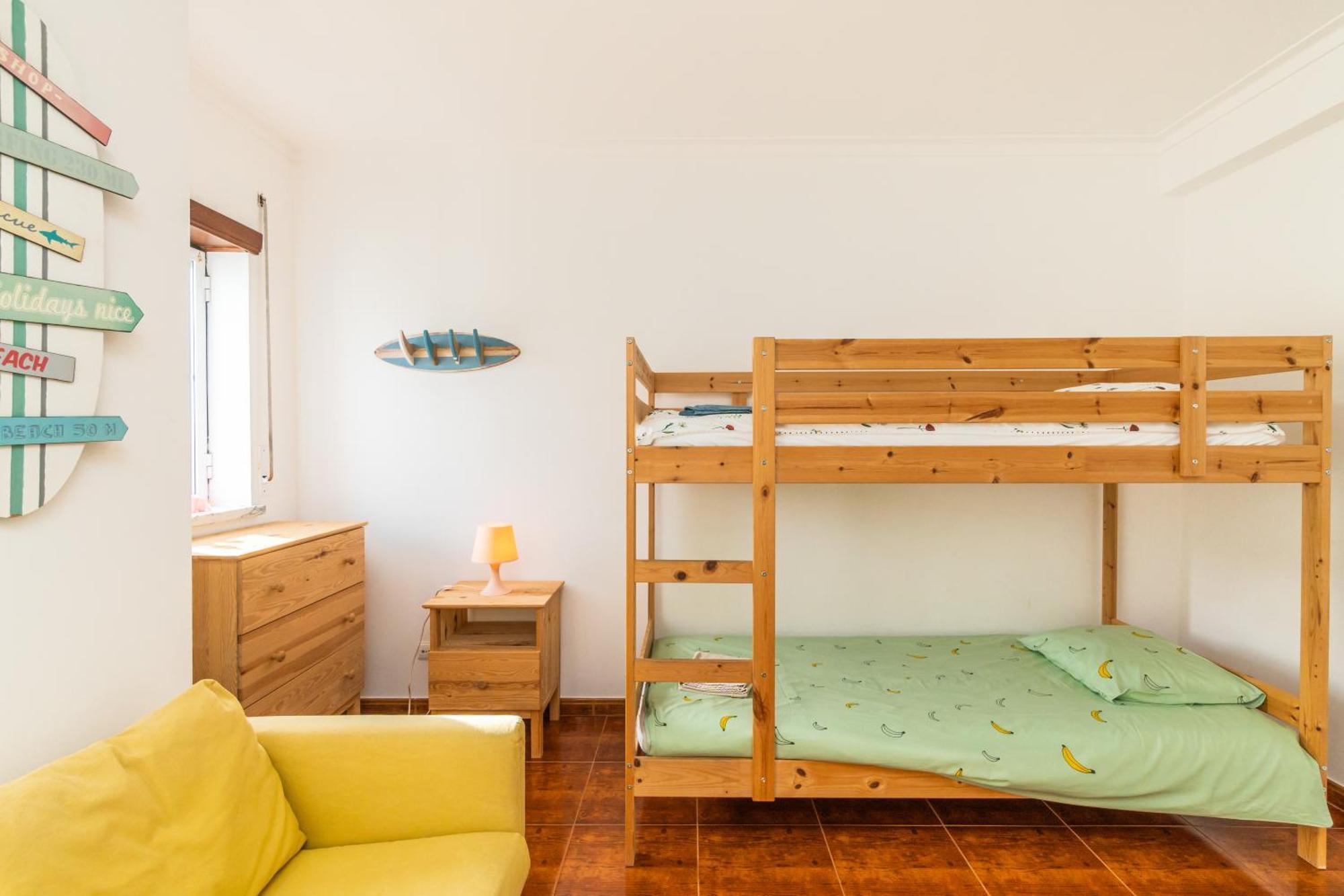 Вілла Baleal Happiness Surf House Феррел Екстер'єр фото