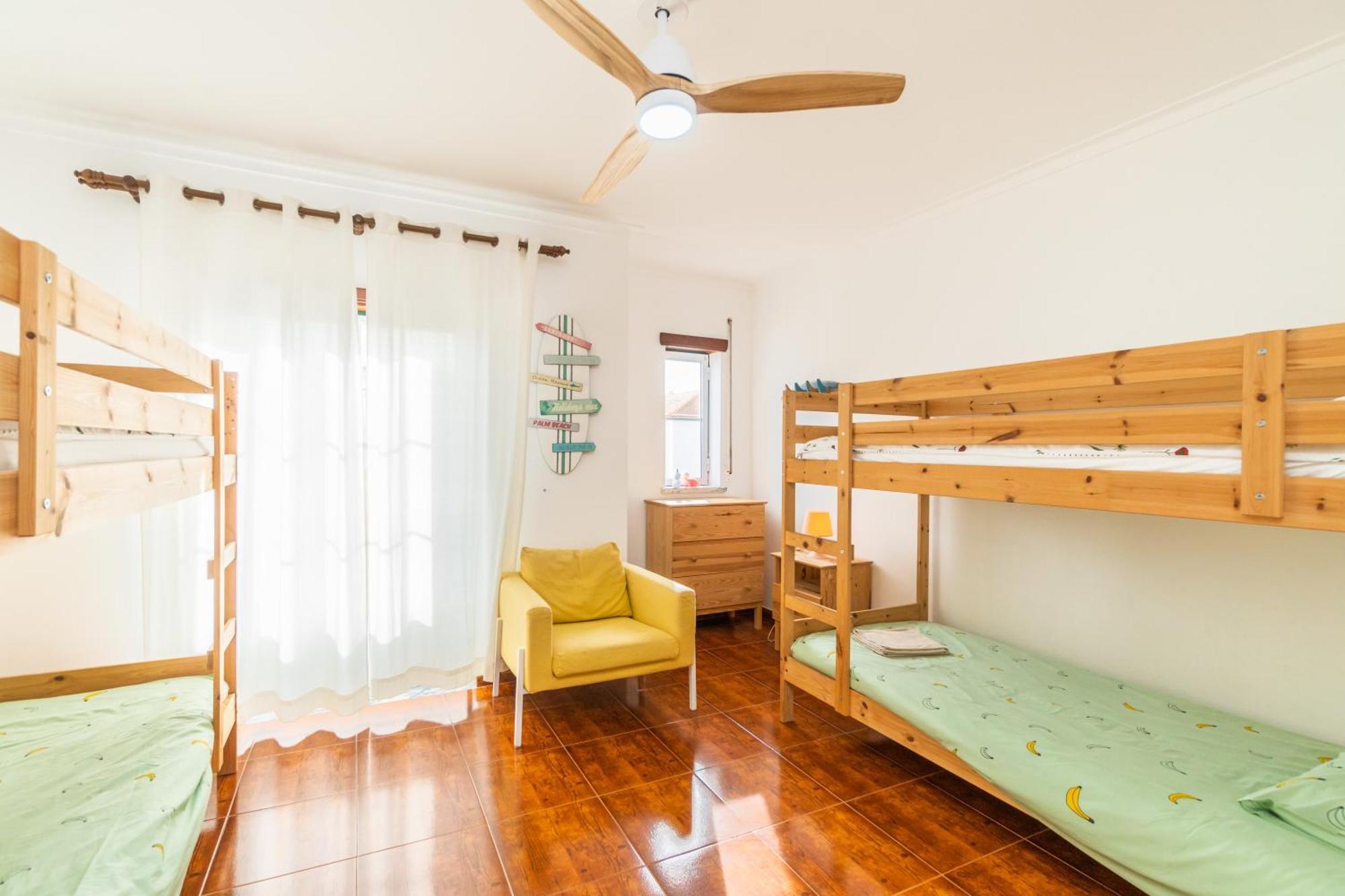 Вілла Baleal Happiness Surf House Феррел Екстер'єр фото